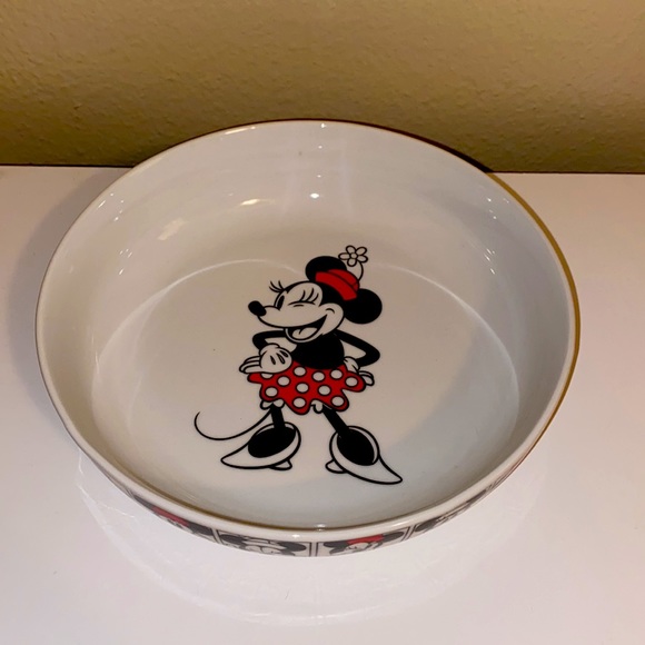 Minnie Mouse Bowl - Picture 2 of 2